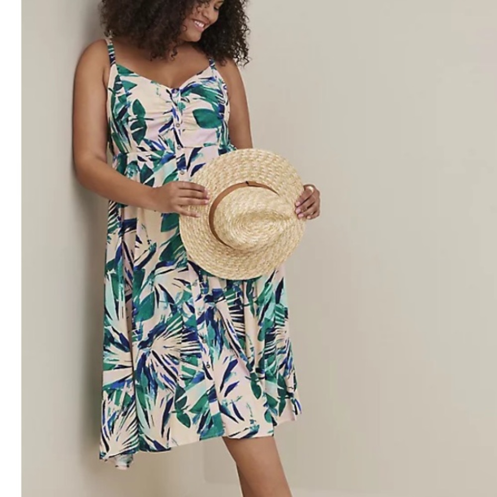 TORRID NWT SHIRRED BUTTON FRONT MIDI DRESS - CHALLIS PALMS SAND